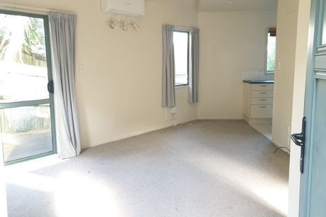 Photo of property in 6 Northcross Drive, Oteha, Auckland, 0632