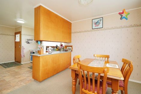 Photo of property in 49 Mauchline Street, Wallacetown, 9816