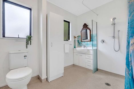 Photo of property in 8a Novelle Grove, Papamoa Beach, Papamoa, 3118