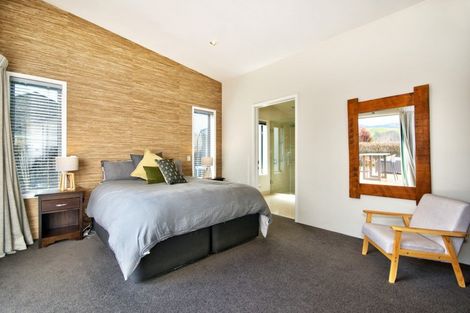Photo of property in 9 Haddow's Place, Lake Hayes, Queenstown, 9304