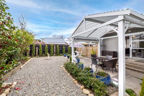 Photo of property in 2 Wood Street, Greytown, 5712