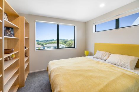 Photo of property in 11 Sunnyheights Road, Orewa, 0931