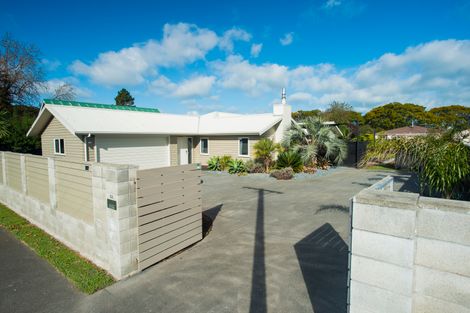 Photo of property in 32 Emily Street, Riverdale, Gisborne, 4010