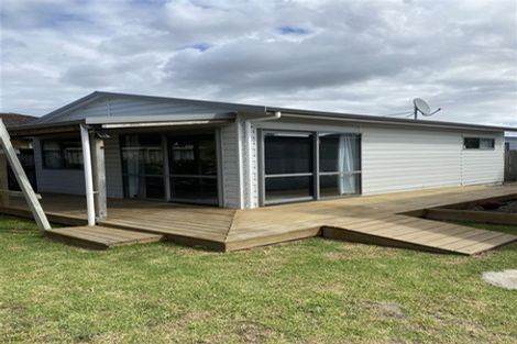 Photo of property in 32 Grove Road, Papakura, 2110