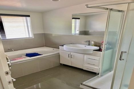 Photo of property in 3 Valley Heights Lane, Pukekohe, 2120