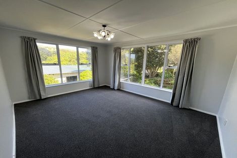 Photo of property in 25 Hiwi Crescent, Titahi Bay, Porirua, 5022