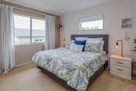 Photo of property in 21 Watts Street, Waipawa, 4210