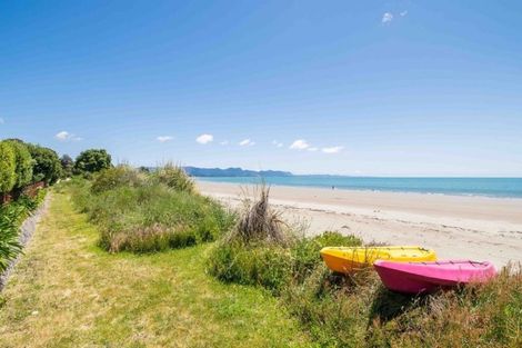 Photo of property in 252 Patons Rock Road, Patons Rock, Takaka, 7182