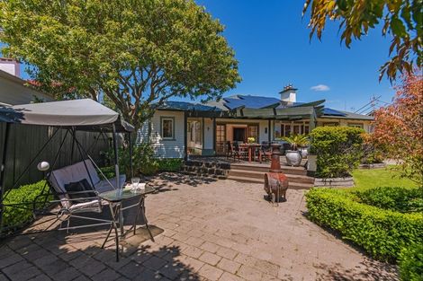 Photo of property in 379 Featherston Street, Palmerston North, 4414