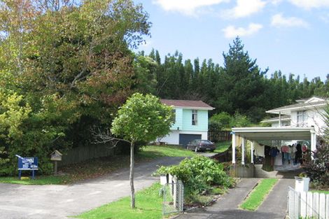 Photo of property in 67 Cedar Heights Avenue, Massey, Auckland, 0614