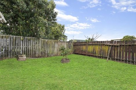 Photo of property in 23 Lane Road, Weymouth, Auckland, 2103