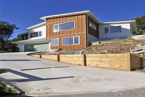 Photo of property in 7 Kastos Way, Strathmore Park, Wellington, 6022