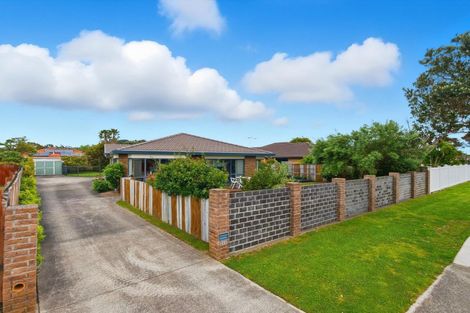 Photo of property in 680 Gloucester Road, Papamoa Beach, Papamoa, 3118