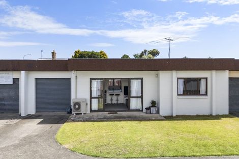 Photo of property in 2/51a Browns Road, Manurewa, Auckland, 2102