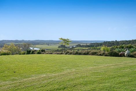 Photo of property in 69a Pipitiwai Drive, Helensville, Kaukapakapa, 0871