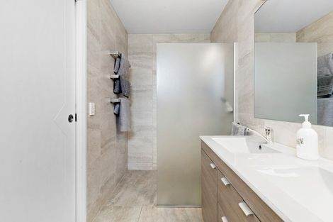 Photo of property in 30 Mckellar Drive, Jacks Point, Queenstown, 9371