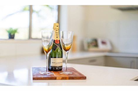 Photo of property in 11a Okura Drive, Kerikeri, 0230