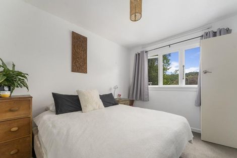 Photo of property in 92 Milton Terrace, Picton, 7220