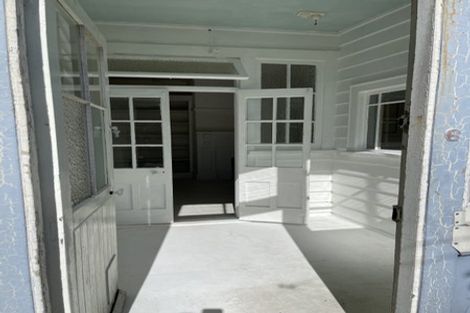 Photo of property in 15 Queens Parade, Devonport, Auckland, 0624