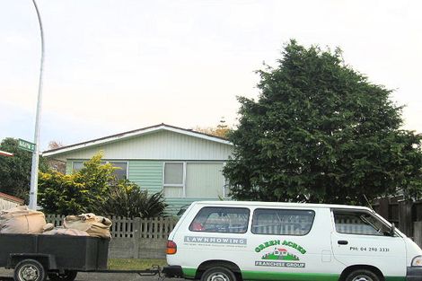 Photo of property in 9 Greenwood Place, Paraparaumu, 5032