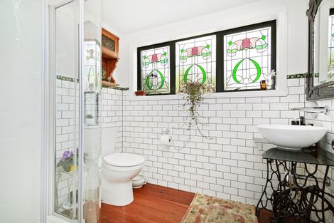 Photo of property in 25 Kahikatea Lane, Brown Owl, Upper Hutt, 5018