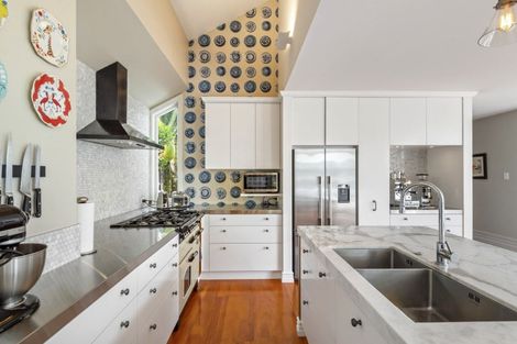 Photo of property in 73 St Marys Road, Saint Marys Bay, Auckland, 1011