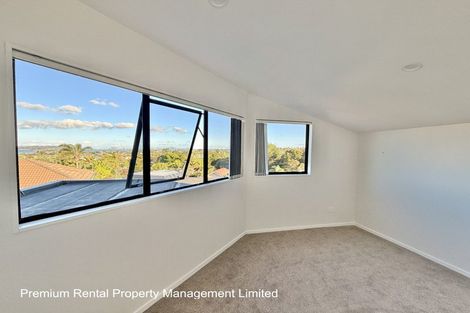 Photo of property in 12 Westergrove Place, West Harbour, Auckland, 0618