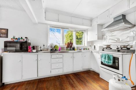 Photo of property in 12 Mason Street, New Lynn, Auckland, 0600