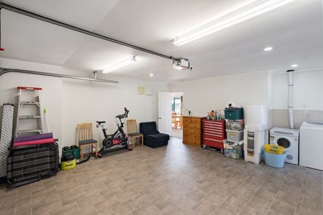 Photo of property in 42 Bellville Drive, Clendon Park, Auckland, 2103