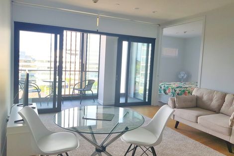 Photo of property in Frank Sargeson Apts, 404/74 Anzac Street, Takapuna, Auckland, 0622
