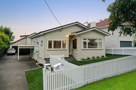 Photo of property in 1/7 Evan Street, Belmont, Auckland, 0622