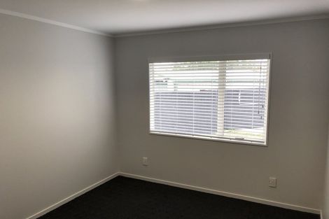 Photo of property in 3 Lydia Place, Kelvin Grove, Palmerston North, 4414