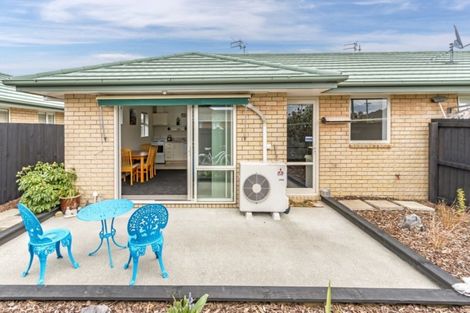 Photo of property in 2/24 Avonhead Road, Avonhead, Christchurch, 8042