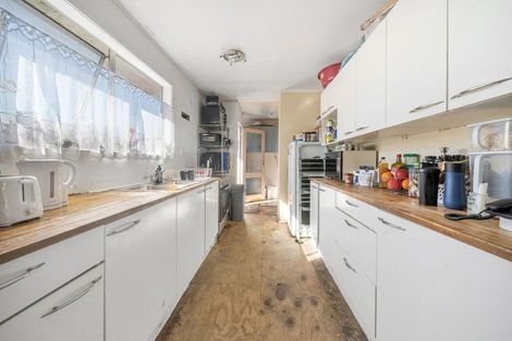 Photo of property in 16 Vimy Place, Mangere, Auckland, 2022