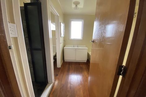 Photo of property in 83 Hepburn Road, Glendene, Auckland, 0602