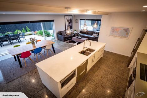 Photo of property in 162a Fitzherbert Avenue, West End, Palmerston North, 4410