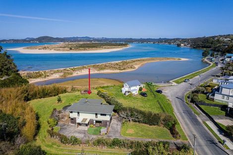 Photo of property in 36 Te Maika Road, Ngunguru, Whangarei, 0173