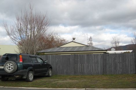 Photo of property in 3 Kowhai Drive, Wanaka, 9305