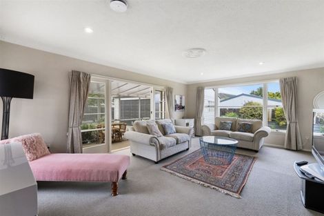 Photo of property in 4 Kingsgate Place, Burnside, Christchurch, 8053