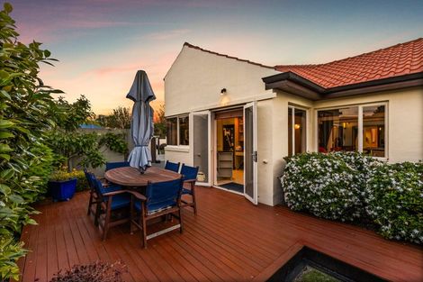 Photo of property in 11 Park Lane, Greenmeadows, Napier, 4112