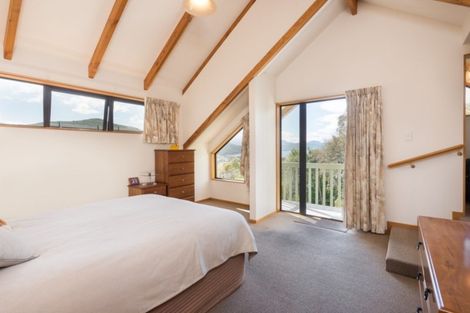 Photo of property in 18 Moana View Road, Waikawa, Picton, 7220