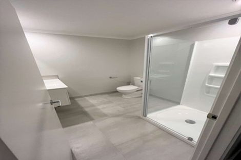 Photo of property in 72 Papatupu Way, Kumeu, 0810