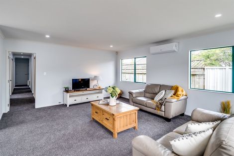 Photo of property in 5 Montague Way, Taradale, Napier, 4112