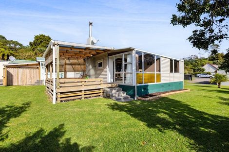 Photo of property in 42 Whakapaki Street, Urenui, 4375