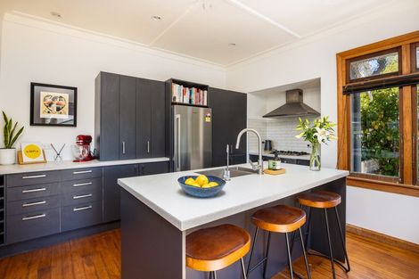 Photo of property in 2 Norman Street, Lower Vogeltown, New Plymouth, 4310