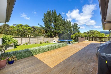 Photo of property in 1 Mckenzie Way, Timberlea, Upper Hutt, 5018