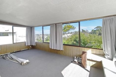 Photo of property in 32 Guys Hill Road, Hospital Hill, Napier, 4110