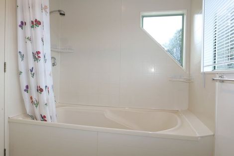 Photo of property in 22 Forest Lane, Raumati South, Paraparaumu, 5032