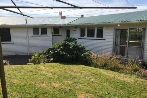 Photo of property in 1 Kinapori Terrace, Newlands, Wellington, 6037