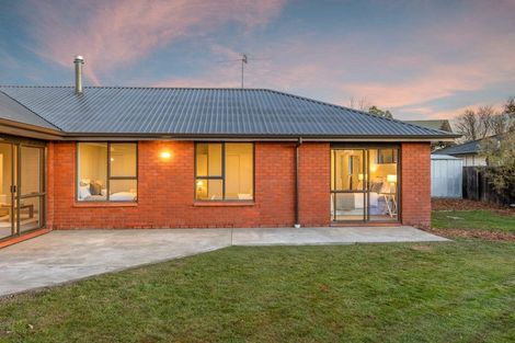 Photo of property in 2 De Courcy Place, Avondale, Christchurch, 8061